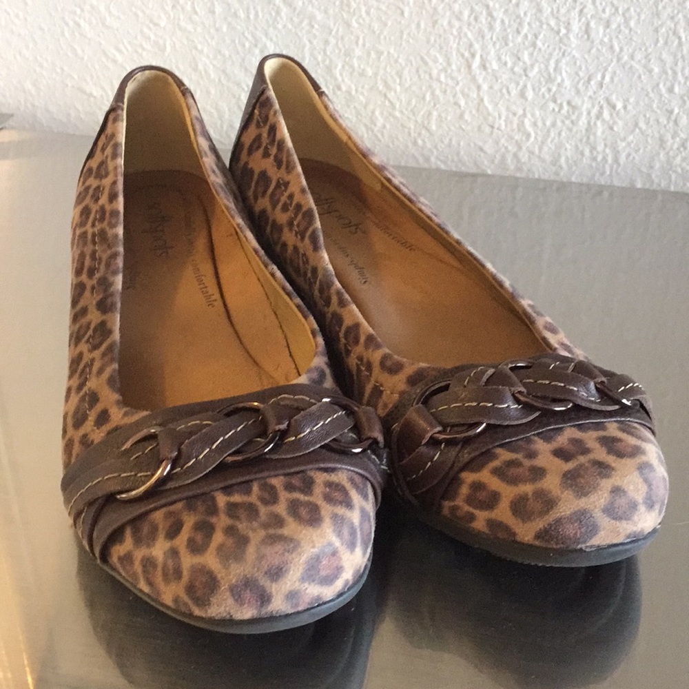 Soft spots animal print flats